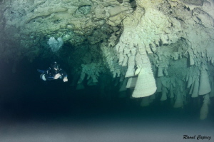 Bells at 30m deep above a sulfur layer by Raoul Caprez 